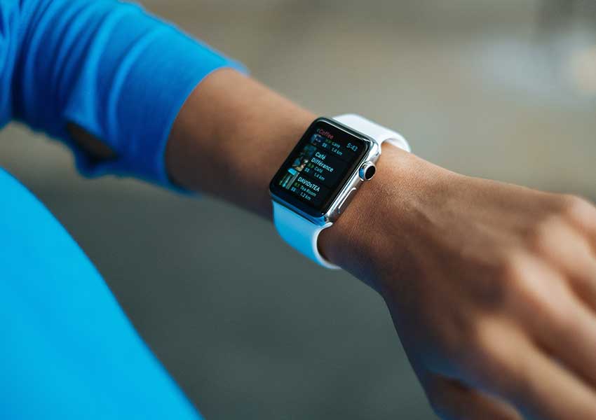 Dispositivos Vestíveis: Tendências em Smartwatches e Fones